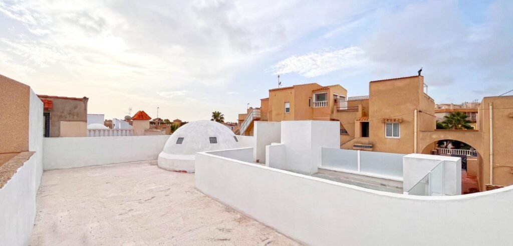 Casa Reformada de una Sola Planta en Venta en Playa Flamenca