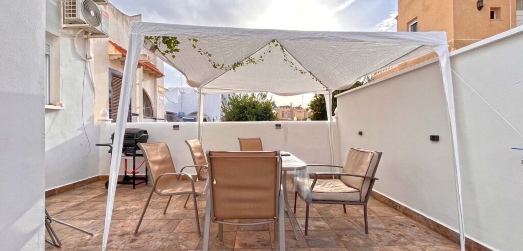 Casa Reformada de una Sola Planta en Venta en Playa Flamenca