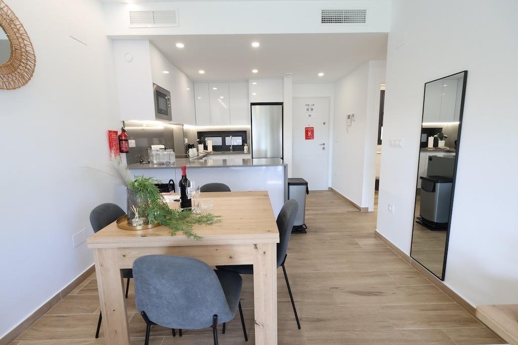 Modern [amp;] Move-In Ready Apartment in Villamartin