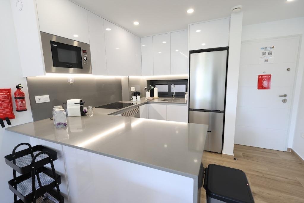 Modern [amp;] Move-In Ready Apartment in Villamartin