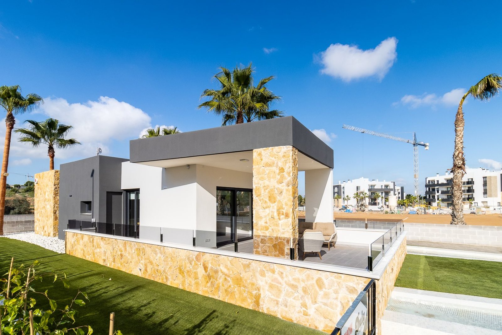 A modern new-build project in Torrevieja