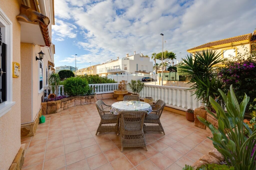 Myytävä asunto Orihuela Costa