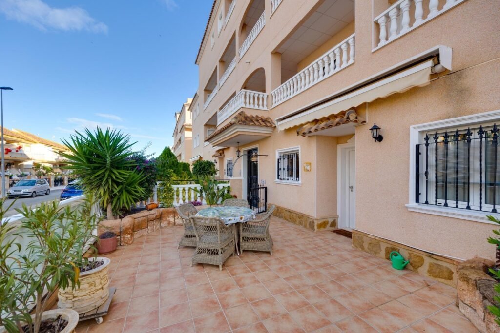 Myytävä asunto Orihuela Costa