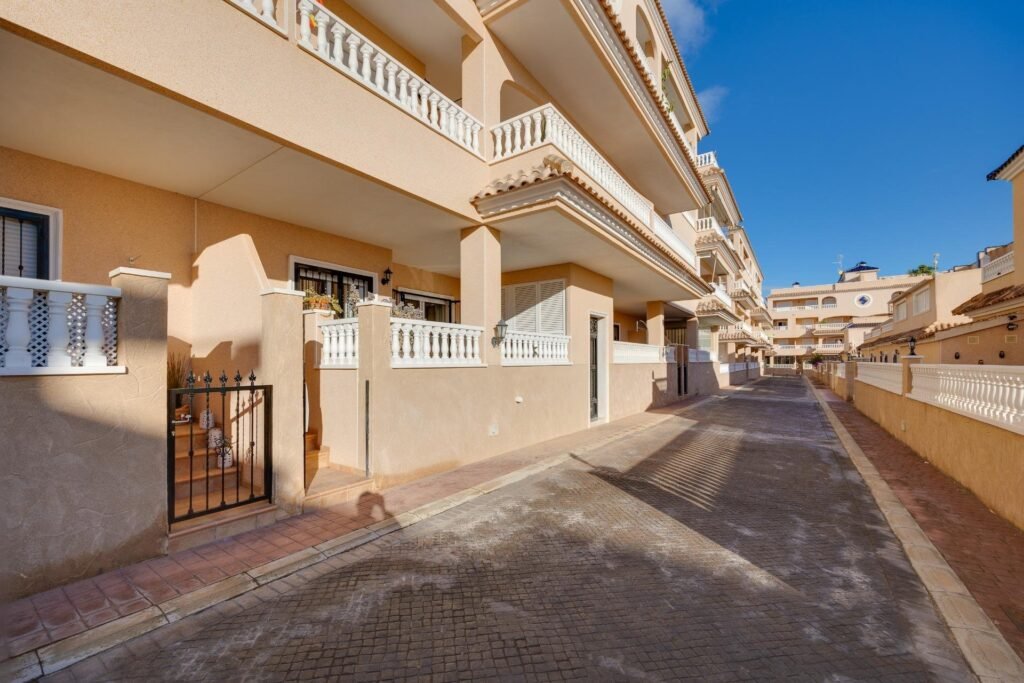 Myytävä asunto Orihuela Costa