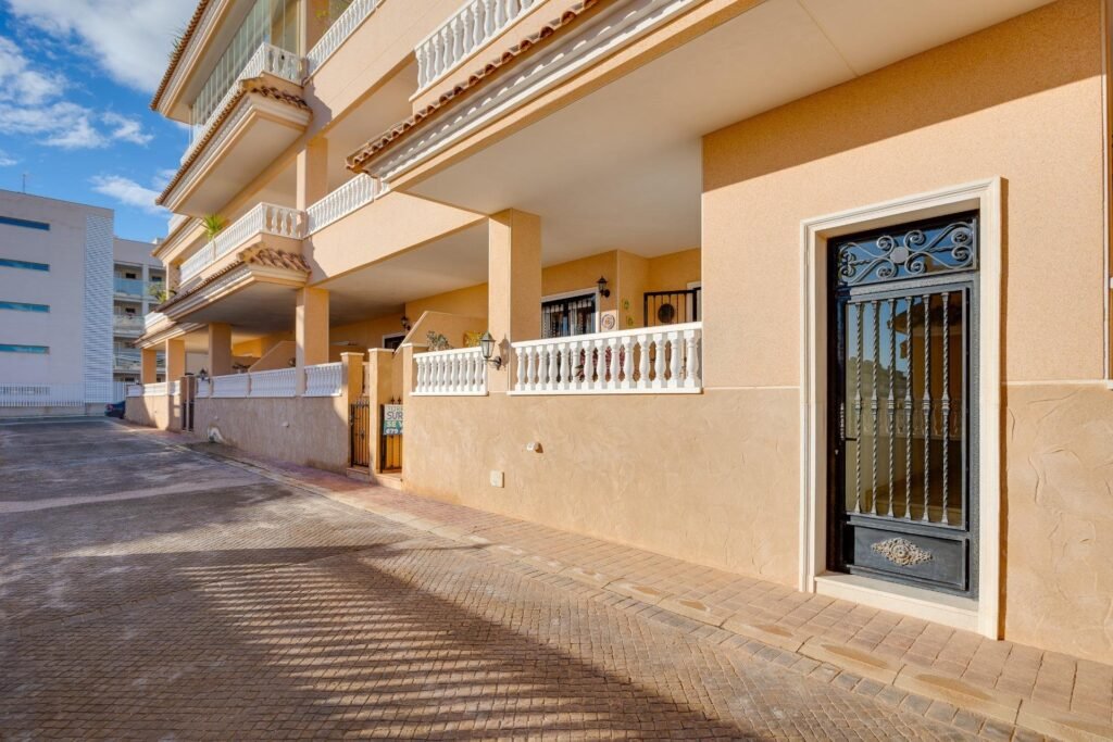 Myytävä asunto Orihuela Costa