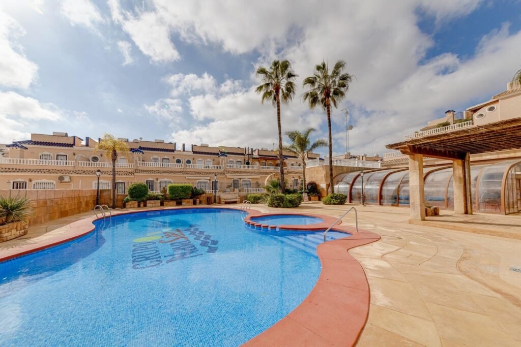 Myytävä asunto Orihuela Costa