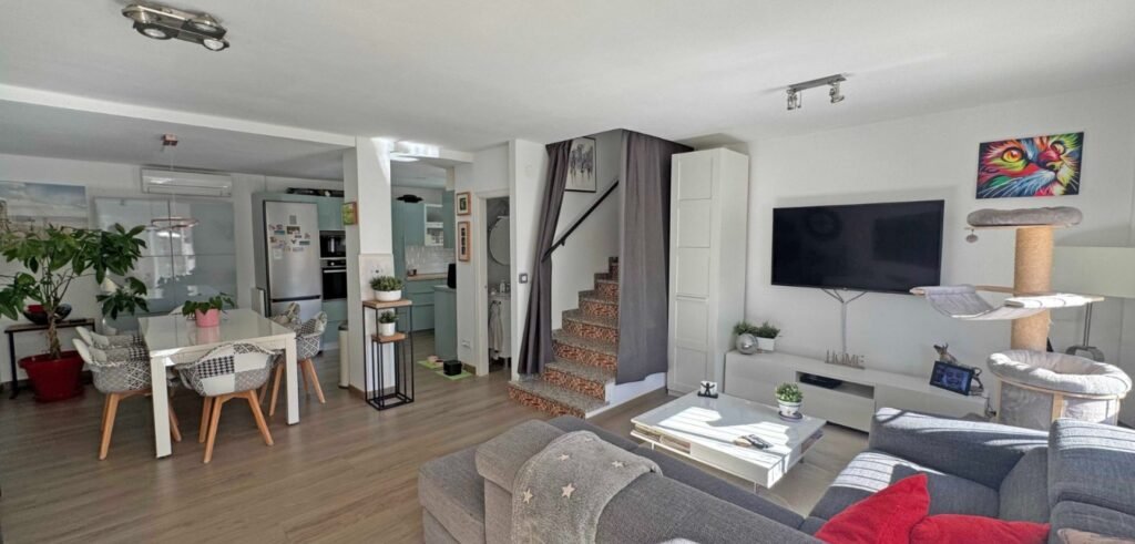 Fully Renovated Quad Villa with Private Pool