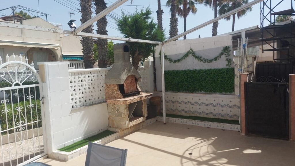 Two‑Level Bungalow, Los Balcones – Los Altos del Edén