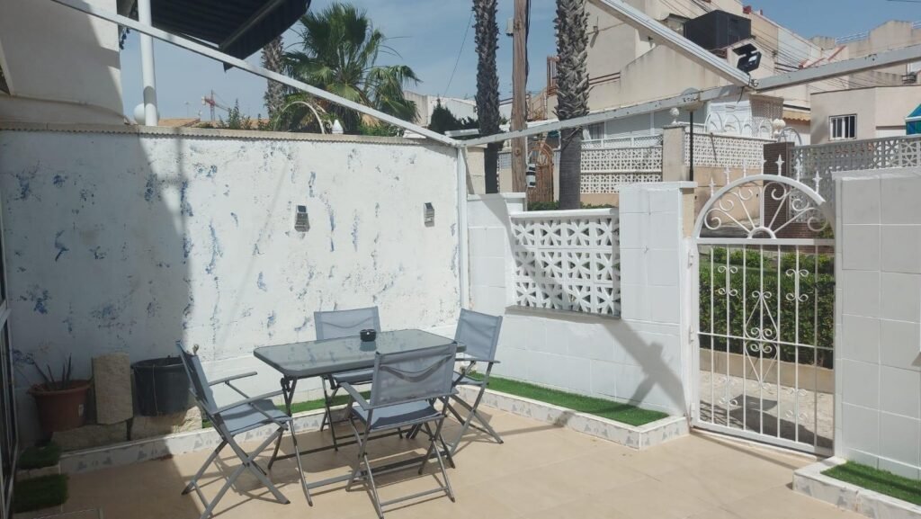 Two‑Level Bungalow, Los Balcones – Los Altos del Edén