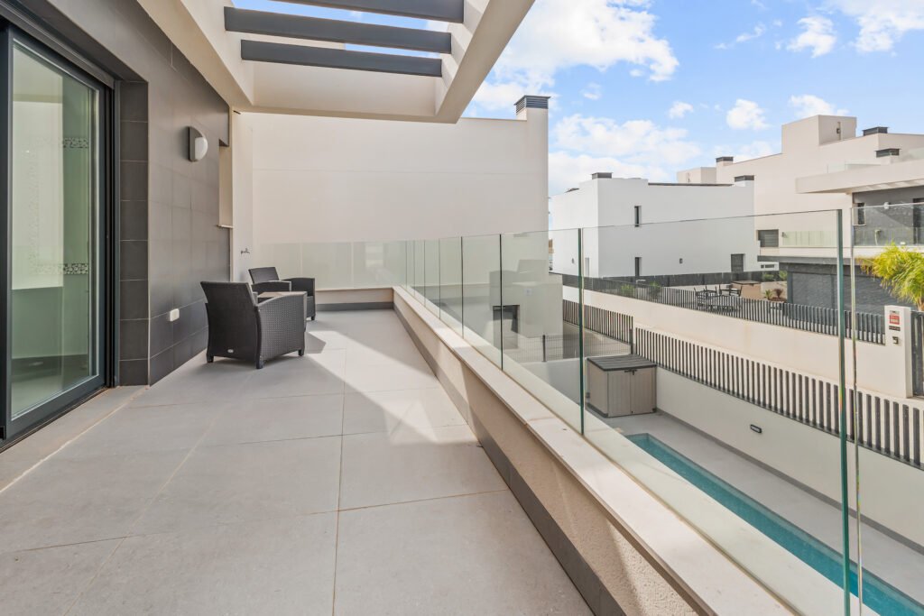 Fabulous 4 Beds Modern Detached Villa in Algorfa