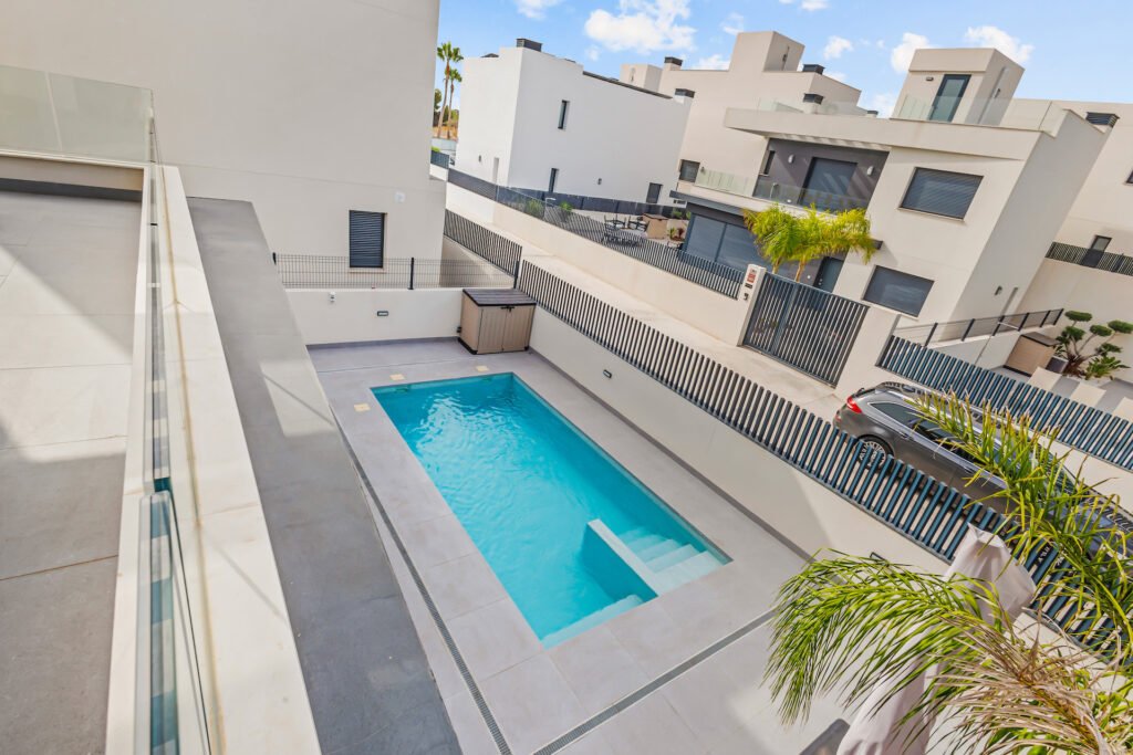Fabulous 4 Beds Modern Detached Villa in Algorfa