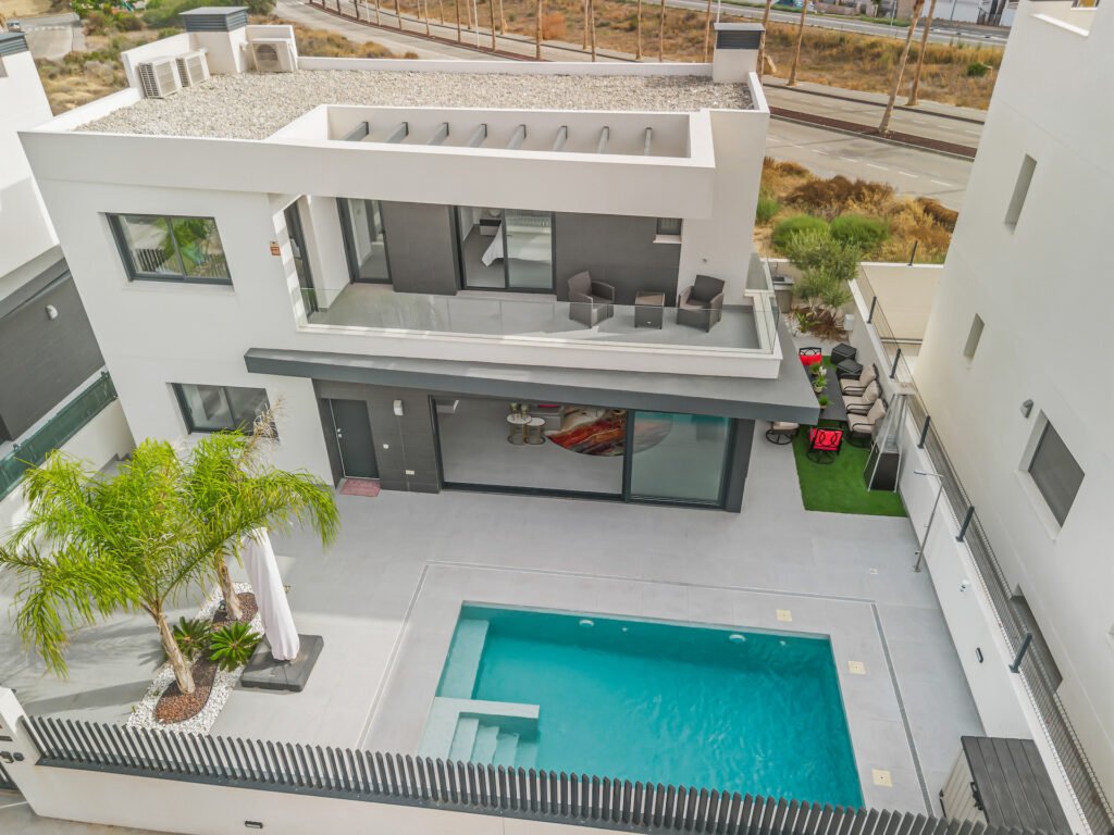 Fabulous 4 Beds Modern Detached Villa in Algorfa