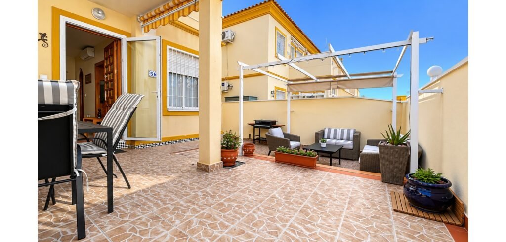 Jaukus vienoaukštis bungalow Playa Flamenca