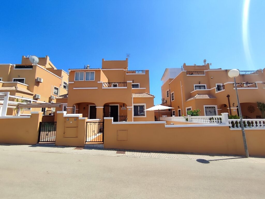 Szeregowiec – Torrevieja – 215 000 EUR