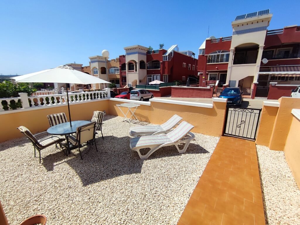 Szeregowiec – Torrevieja – 215 000 EUR