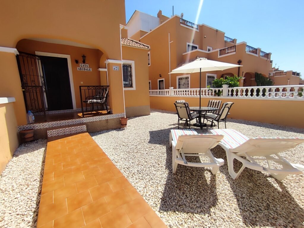 Szeregowiec – Torrevieja – 215 000 EUR