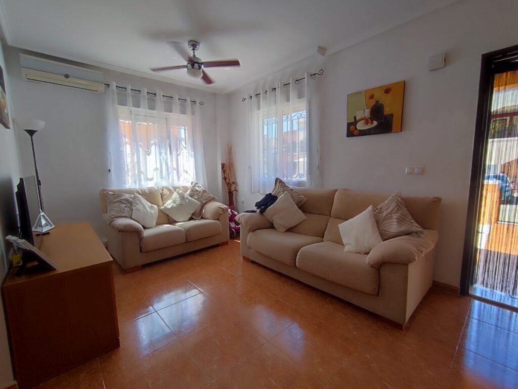 Szeregowiec – Torrevieja – 215 000 EUR