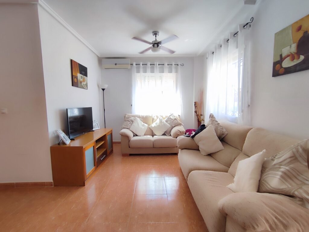 Szeregowiec – Torrevieja – 215 000 EUR