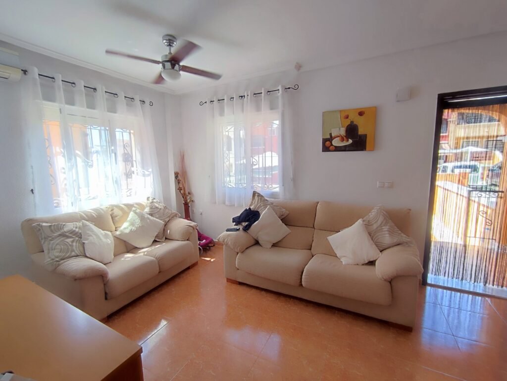 Szeregowiec – Torrevieja – 215 000 EUR