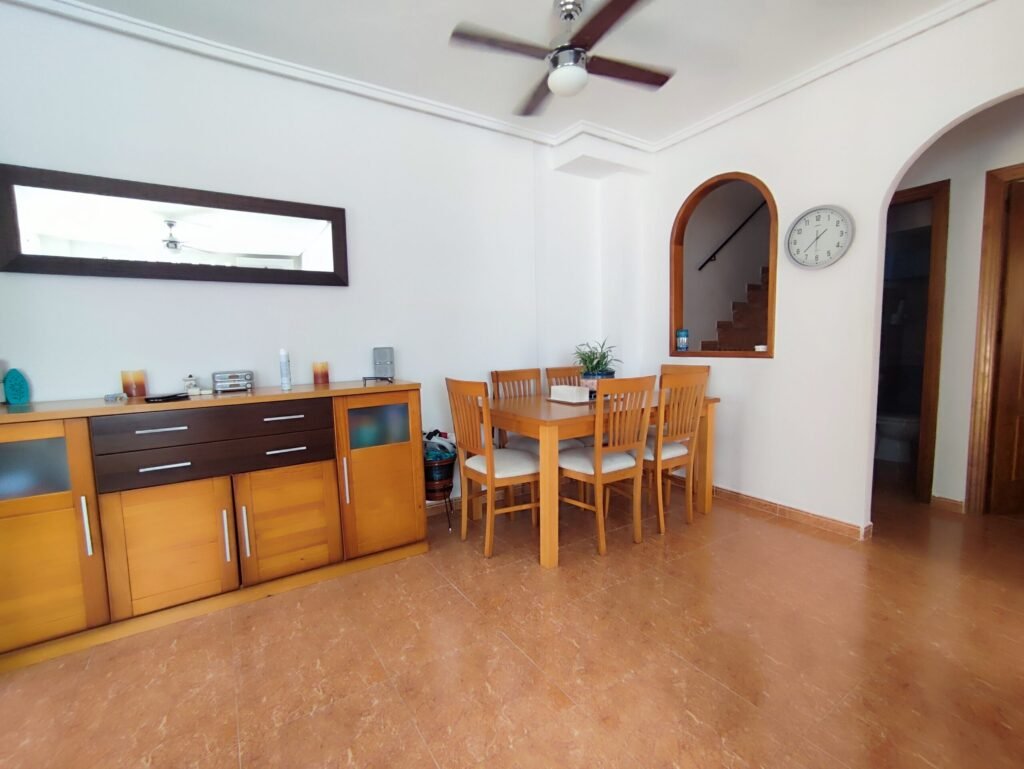 Szeregowiec – Torrevieja – 215 000 EUR