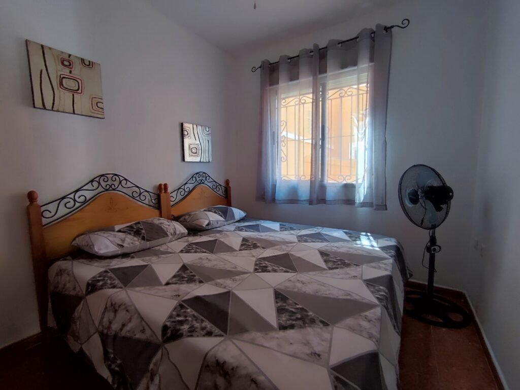 Szeregowiec – Torrevieja – 215 000 EUR