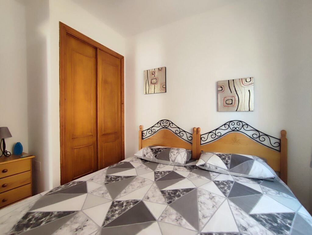 Szeregowiec – Torrevieja – 215 000 EUR