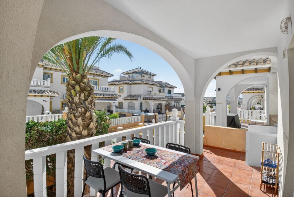 Casa pareada en Playa Golf III, Lomas de Cabo Roig