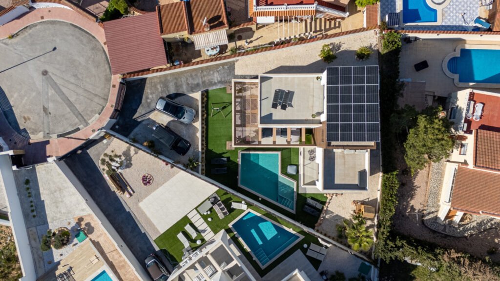 Contemporary 4-Bedroom Villa with Private Pool in Central Ciudad Quesada