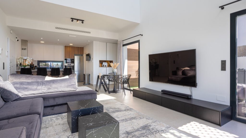 Contemporary 4-Bedroom Villa with Private Pool in Central Ciudad Quesada