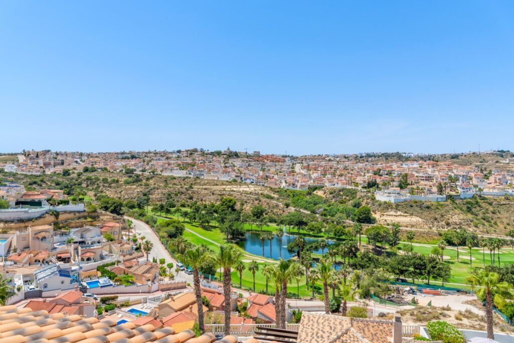Adosado en Ciudad Quesada con vistas al golf