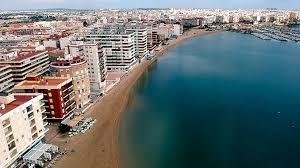 Piso reformado de 3 habitaciones 2 baños sin muebles a 100 m de la playa Acequion