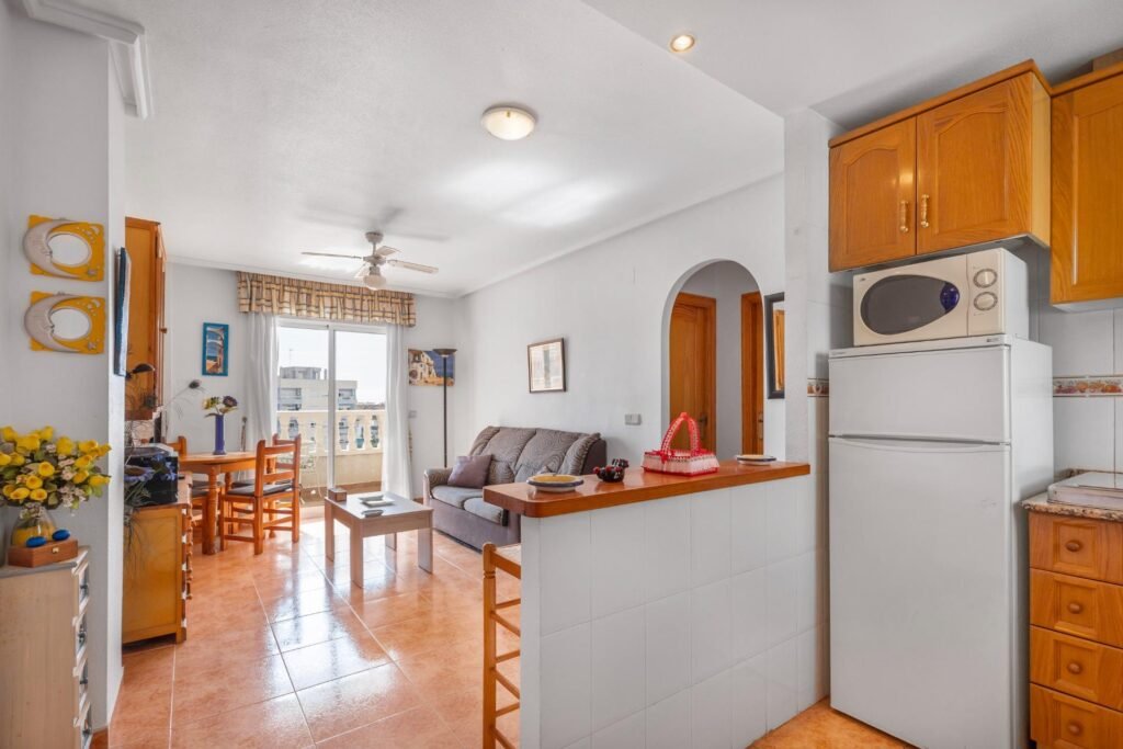 A bright home on the sixth floor in Torrevieja