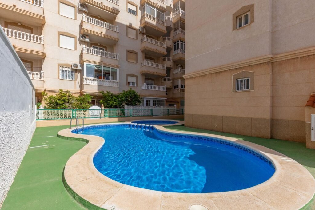 A bright home on the sixth floor in Torrevieja