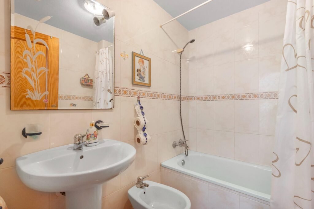 A bright home on the sixth floor in Torrevieja