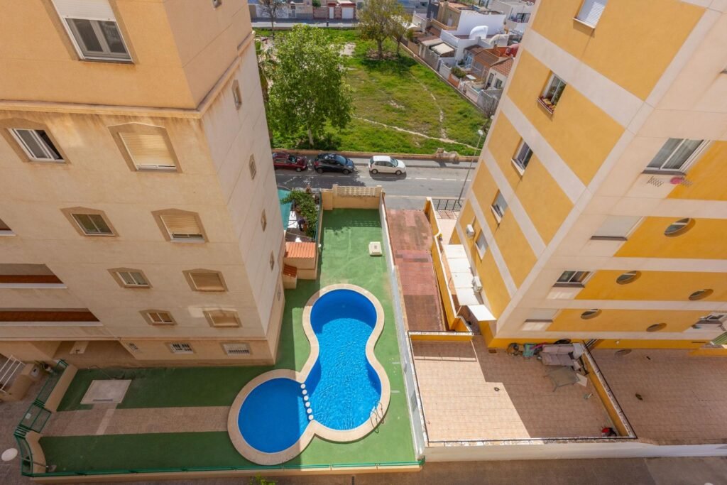 A bright home on the sixth floor in Torrevieja