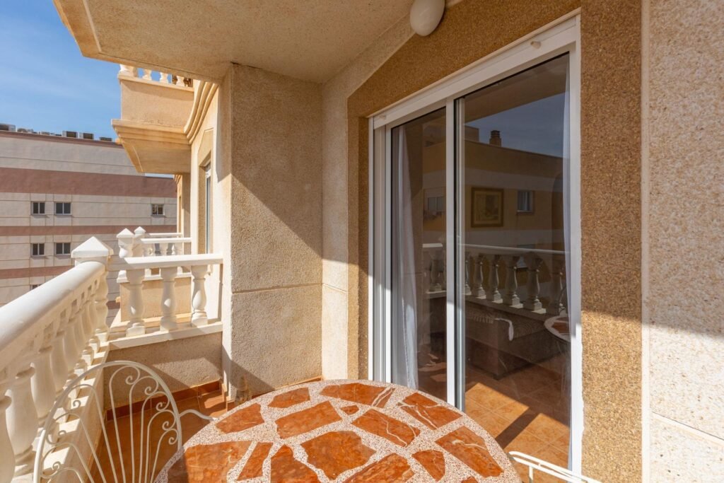 A bright home on the sixth floor in Torrevieja