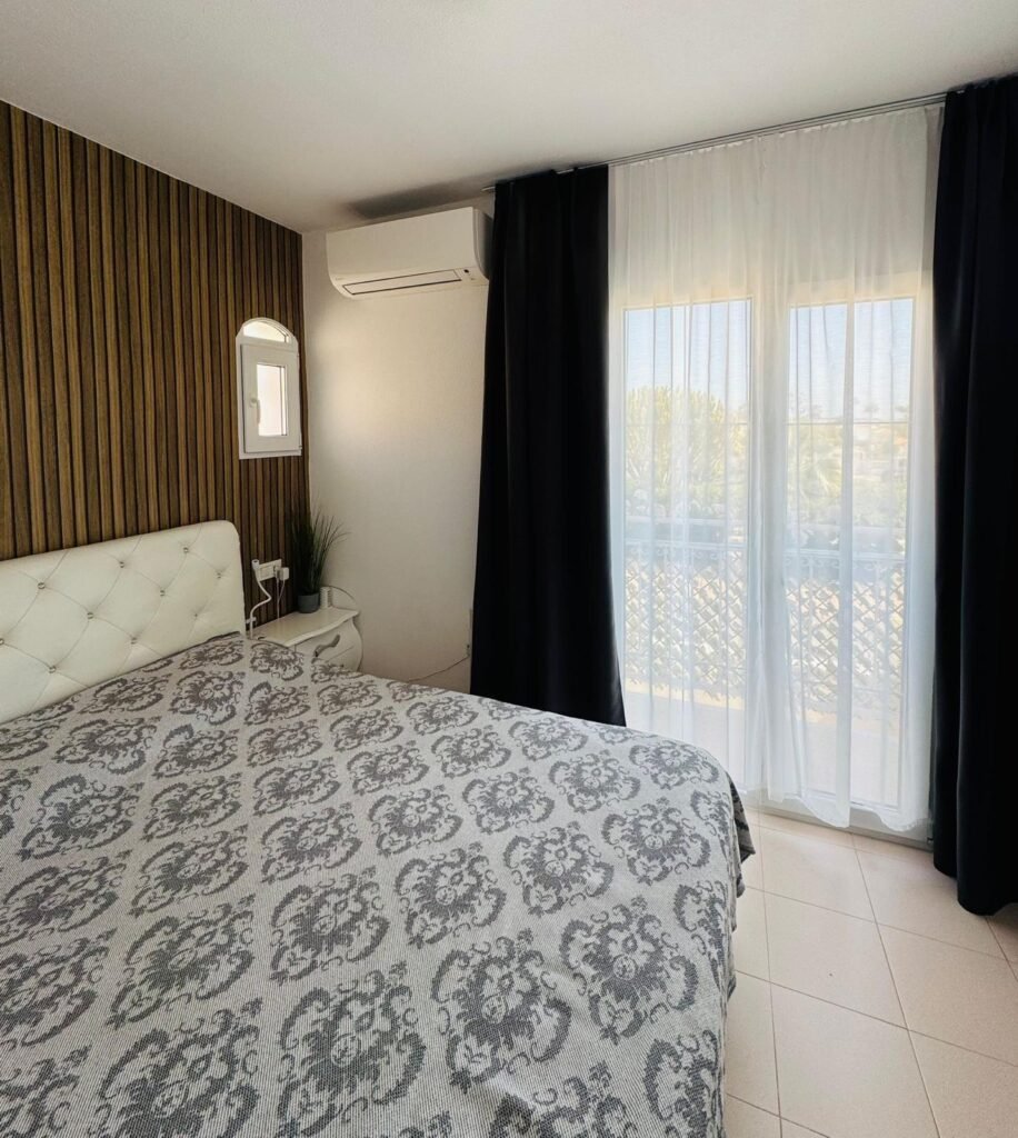 Corner bungalow with sea views — La Florida, Orihuela Costa