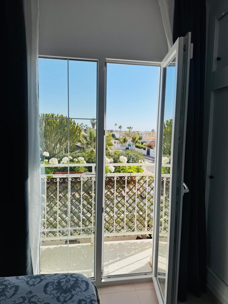 Corner bungalow with sea views — La Florida, Orihuela Costa