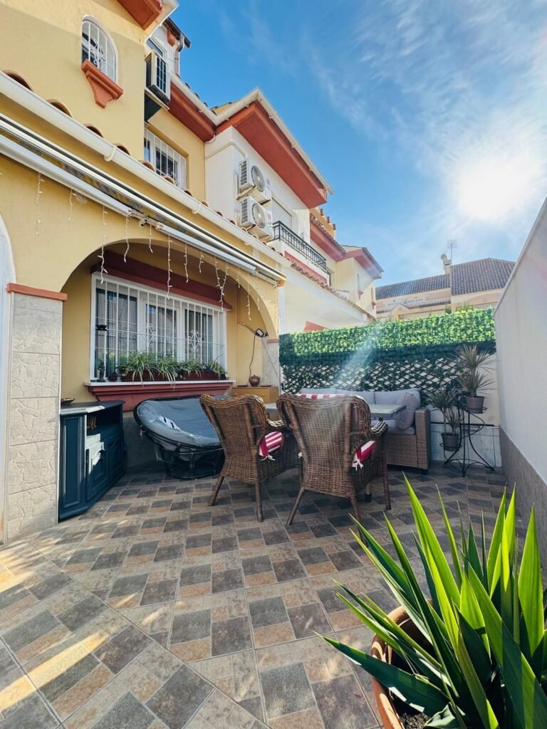 Corner bungalow with sea views — La Florida, Orihuela Costa