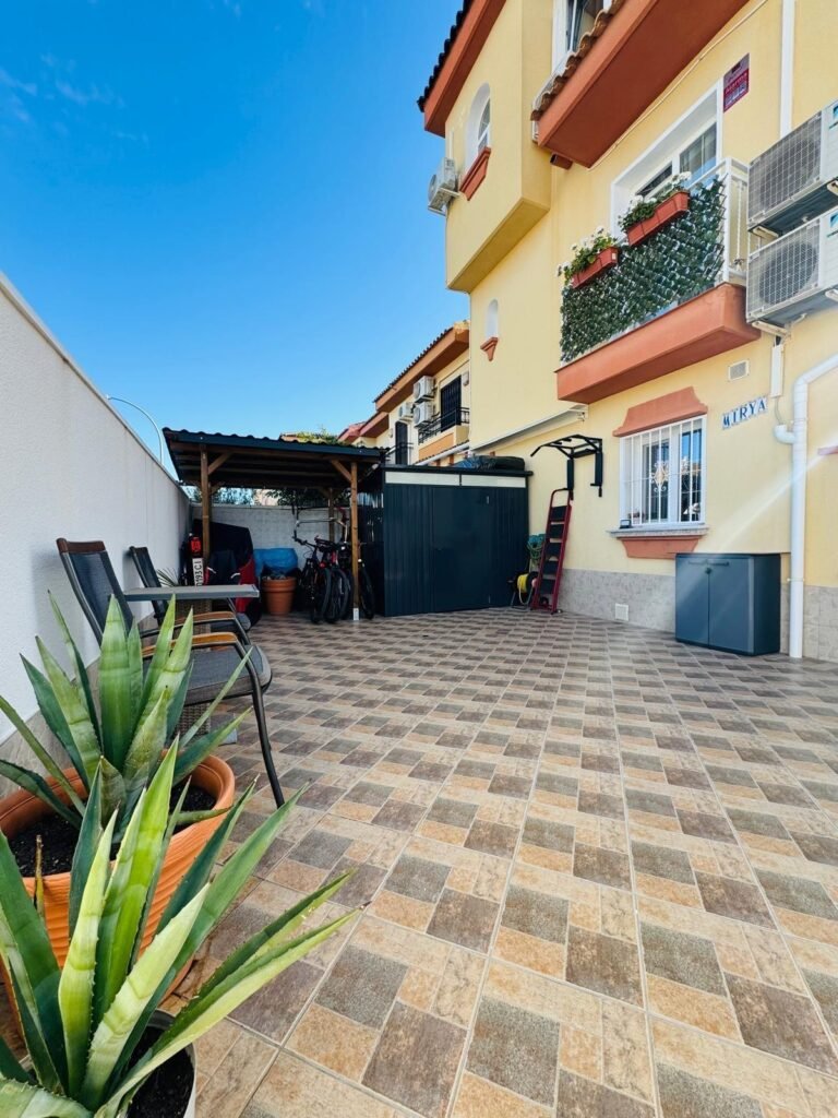 Corner bungalow with sea views — La Florida, Orihuela Costa