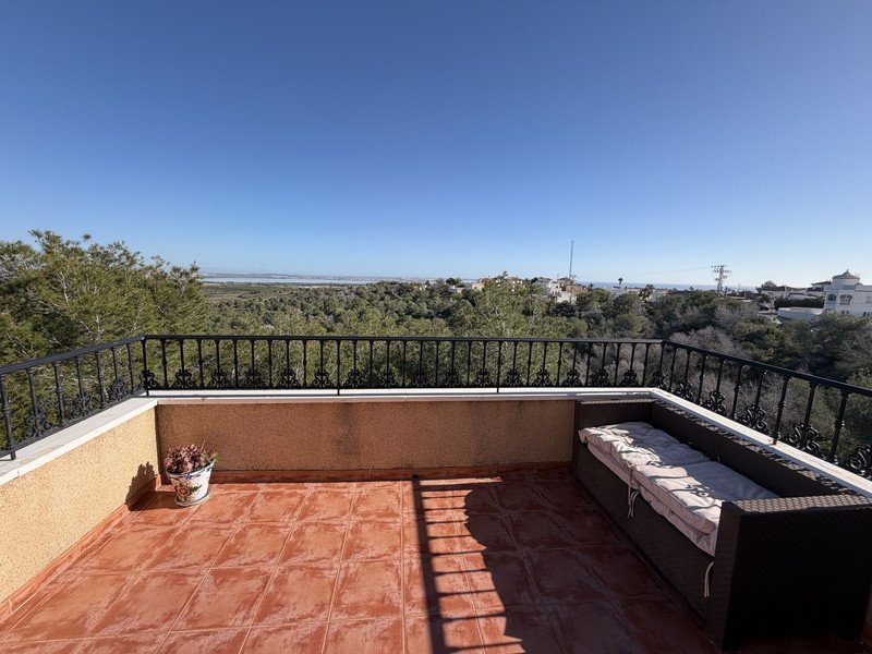 Semi‑detached home in Orihuela Costa – large terrace and panoramic views