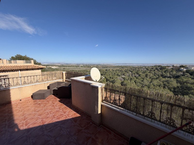 Semi‑detached home in Orihuela Costa – large terrace and panoramic views