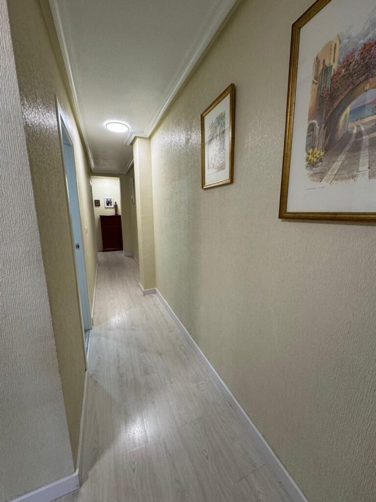 Remontoitu 3makuuhuoneen asunto Torreviejassa, Los Locos