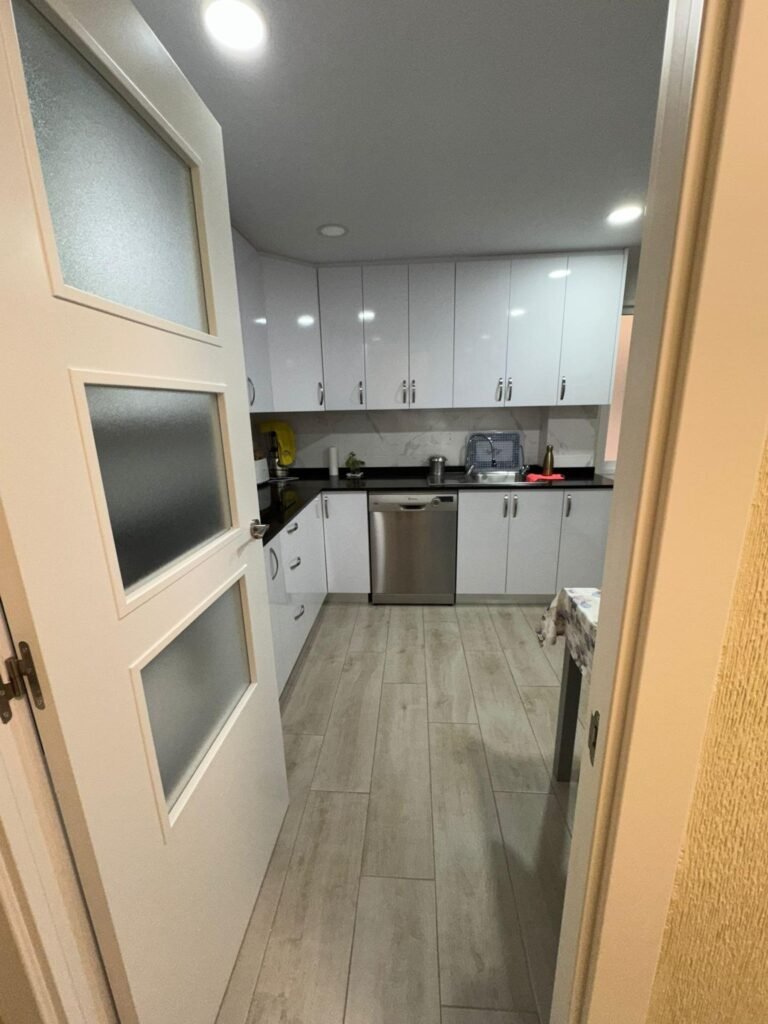 Remontoitu 3makuuhuoneen asunto Torreviejassa, Los Locos