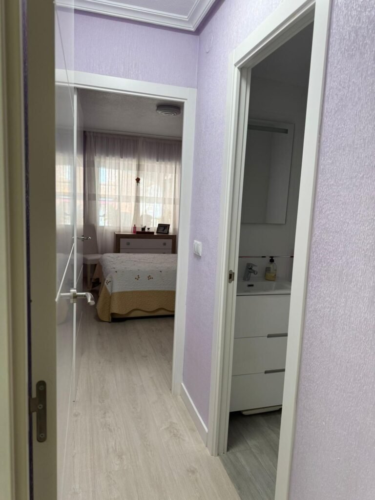 Remontoitu 3makuuhuoneen asunto Torreviejassa, Los Locos
