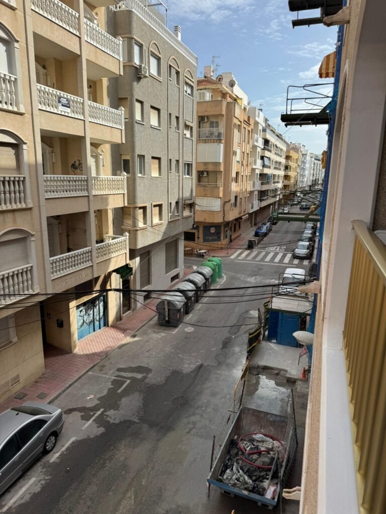 Remontoitu 3makuuhuoneen asunto Torreviejassa, Los Locos