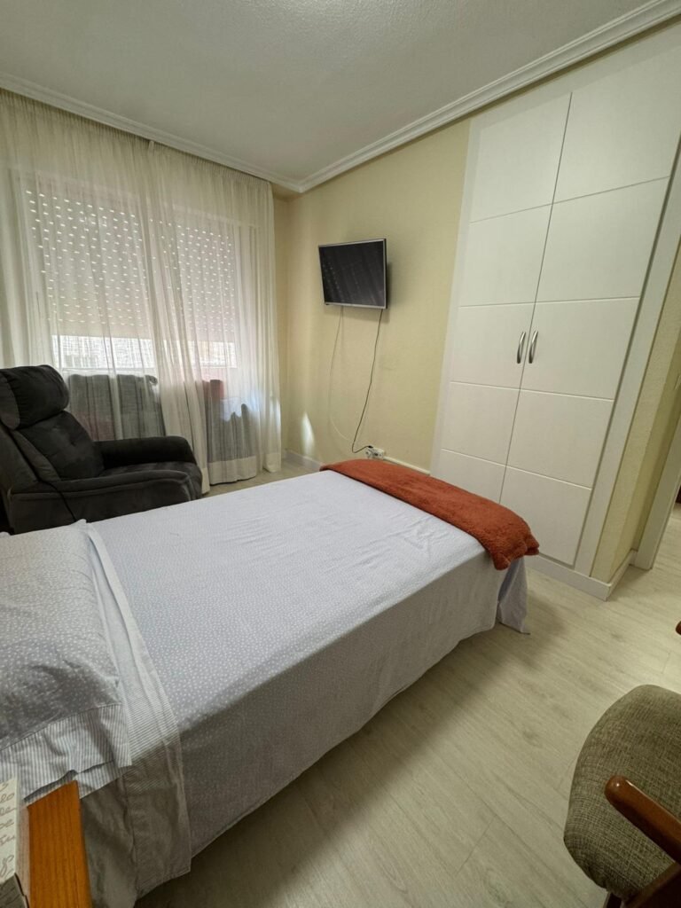 Remontoitu 3makuuhuoneen asunto Torreviejassa, Los Locos