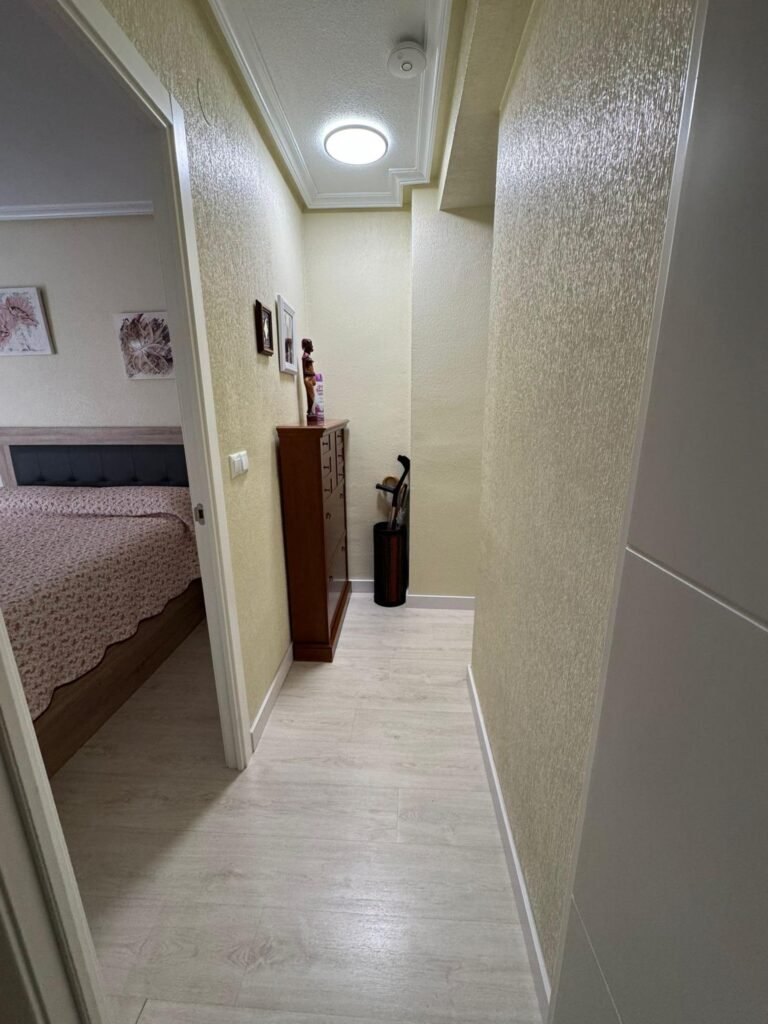 Remontoitu 3makuuhuoneen asunto Torreviejassa, Los Locos