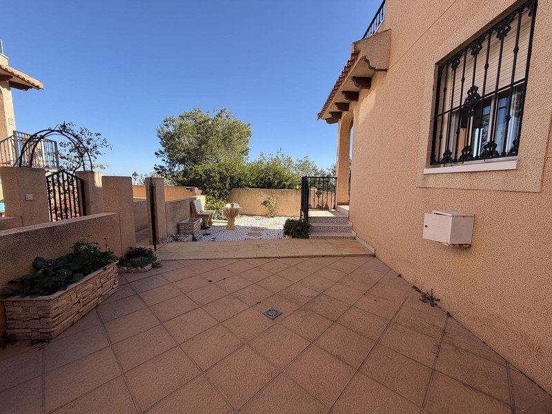 Semi‑detached home in Orihuela Costa – large terrace and panoramic views
