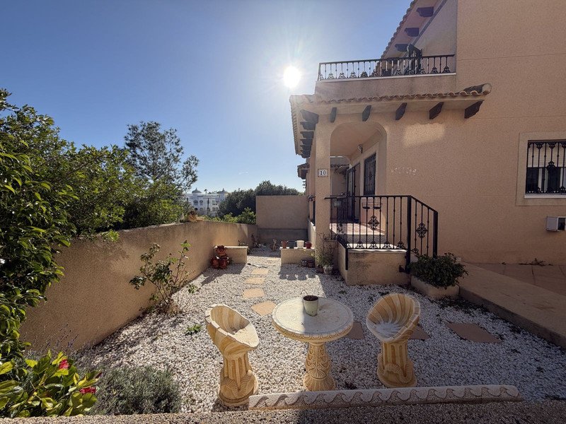 Semi‑detached home in Orihuela Costa – large terrace and panoramic views